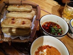 -老滇山寨•云南特色菜•地方菜•民族风情歌舞表演(金碧店)