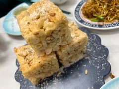 香爆嘴松子仁萨其马-喜势点·糖沙翁手工茶点·本地人茶居(永庆坊店)