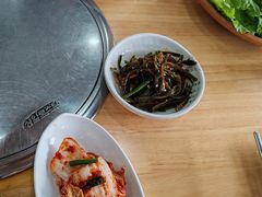 -牛信亭韩国料理·炭火烤肉(紫藤路店)