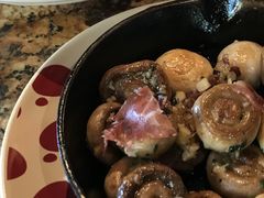 香煎火腿小蘑菇-BROWNSTONE布朗石西班牙餐厅(富城店)