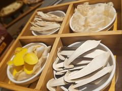山珍菌拼盘-阿婆情腊排骨火锅·野生菌季(古城旗舰店)