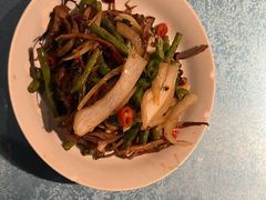 -张氏宽窄巷成都菜(澳德乐店)