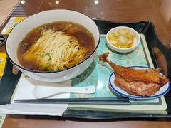 -百年老字号·观振兴蟹黄面·三虾面·苏式面(观前街富仁坊巷店)