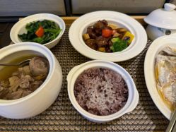 -臻康乃馨月子中心(集美店)