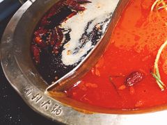 双拼锅底-渝利重庆火锅