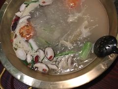 -重庆爽翻天老火锅(临平万达广场店)