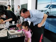 -奔驰上海利星(七宝店)