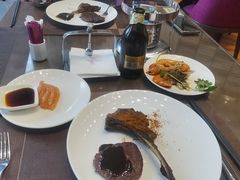 -飨食汇全日制餐厅·昆山皇冠假日酒店(九方店)