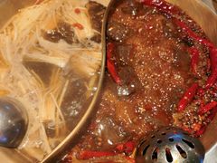 鸳鸯锅-潮火锅·麻辣牛肉火锅(观音桥方圆·LIVE店)