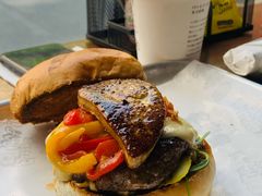 招牌鹅肝牛肉汉堡-Grinder 绞肉机汉堡(武定路店)
