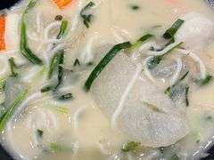 浓汤鱼汁小锅米线-肥汁米蘭香港米线(长宁来福士店)