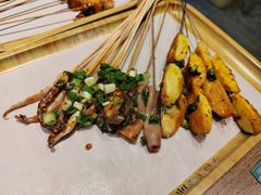 -街角等你.大连海鲜烧烤.经典铁板海鲜串(西安路店)