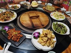 -人民公社铁锅炖·东北菜(卫国道店)