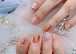 -吉吉靓甲美睫