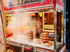 -老滇山寨•云南特色菜•地方菜•民族风情歌舞表演(金碧店)