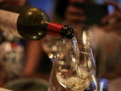 -Wine Universe 宇宙酒馆