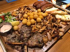 塞萨洛尼基终极烤肉拼盘-HELLO MUSAE 拾光缪斯餐厅·纯正希腊风味(苏州中心店)
