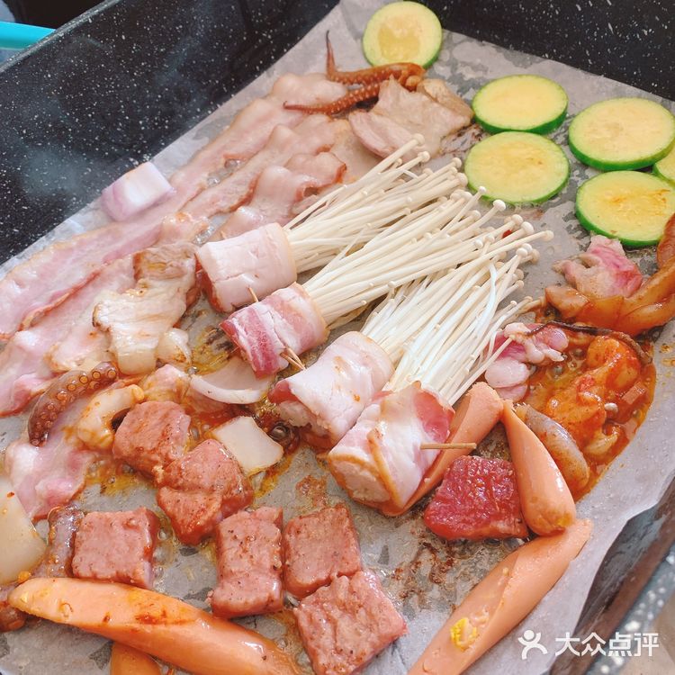 自制烤肉➕低糖草莓酱慕斯🍰超级nice ～