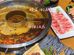 -佬土鹅肠火锅(中建大观店)