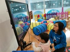 -抱抱熊托育中心(大悦城店)