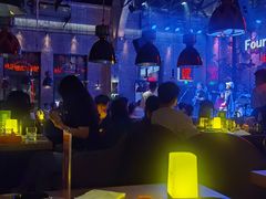 -FOUR PLAY BAR