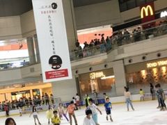 -冰纷万象滑冰场(深圳万象城店)