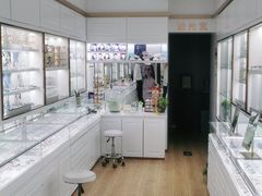 -翰佐蔡司小乐圆·依视路星趣控·暴龙眼镜折扣店