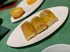 蜜汁叉烧酥-誉八仙茶室酒楼(新天地店)