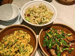 大蒜炒土腊肉-寨子里的钵钵菜·湘西山里菜(魅力湘西店)