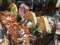 -大中华希尔顿酒店-念自助餐·嗨啤·小龙虾