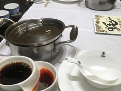 -红鼎豆捞·非遗鲍皇汤火锅(宝丰路店)