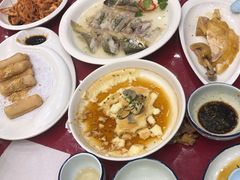 -侬佳蒸菜馆(听潮店)