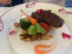 煎雪龙里脊配鹅肝红酒黑菌少司-马克西姆餐厅(崇文门店)