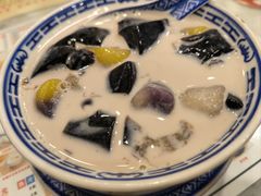 -广信牛奶甜品世家(台东店)