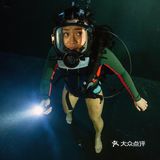 《鲨海逃生》在几个海底秘道中寻找出口的戏码