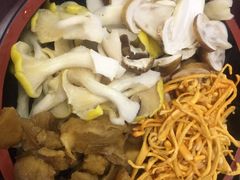 -菌之家·专业纯野生菌火锅·特色炒菌