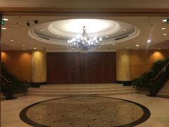 -深圳富苑皇冠假日套房酒店