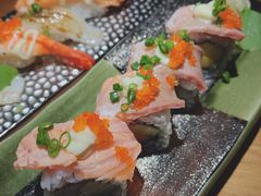 三文鱼香芒寿司-江左尚白日本料理(万象城店)
