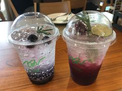 -Chom Cafe and Restaurant