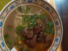 -金杨拉面王小吃面馆·牛三宝面·红烧牛肉粉