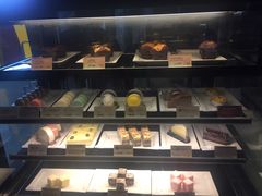 面包甜点陈列柜-麦当劳(深圳北站高铁店)