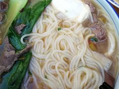 -邱芳粉店(迎宾大道旗舰店)