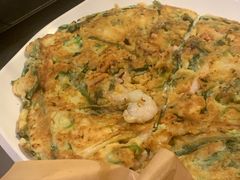 海鲜葱饼-富乐满韩国正宗炸鸡韩国料理(虹泉路店)