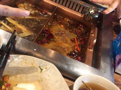 -老牌坊云南鱼豆花火锅(爱建店)