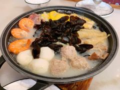 传统三鲜砂锅-米家小馆(新华店)