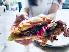 手撕猪肉汉堡-RAC BAR(安福路店)