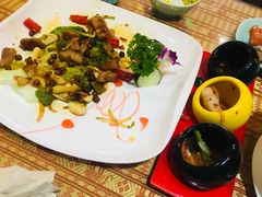 泰式藕丁炒猪颈肉-大耳象东南亚风情餐厅(月湖公园店)