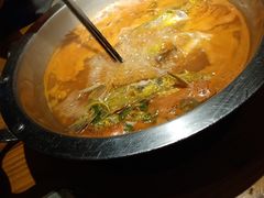 -野山舂·贵州现舂酸汤牛肉(鸿通城店)
