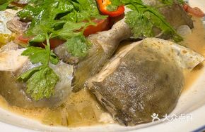 Sour Cabbage Stewed Mudskipper Fish