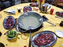 -五洞培记山庄·鲜牛肉火锅